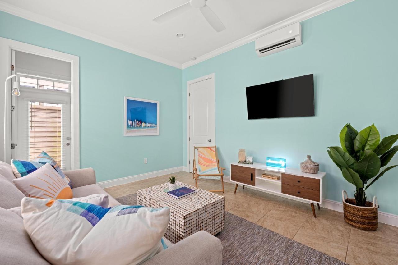 פנמה סיטי ביץ' Crescent Moon Palace - A Luxury Home With Pool, Parking, Just Steps To The Beach מראה חיצוני תמונה